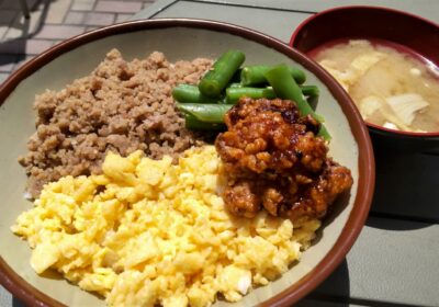 みんな大好き、二色丼☆　女子からも大人気☆☆