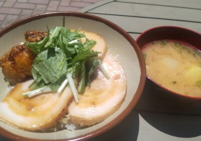 やったー！！　チャーシュー丼！！　コメント、必要ないほど絶品です！