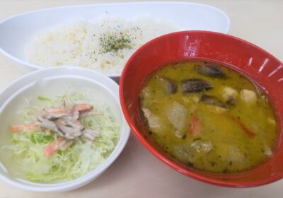 グリーンカレー🍛　少し辛いけど、その辛さが癖になる逸品！