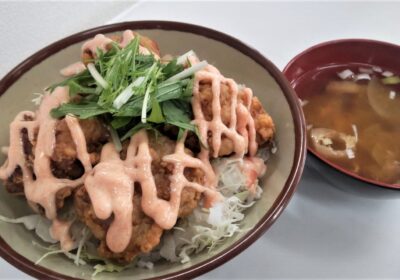 明太マヨからあげ丼！　明太マヨ、何につけても最強のソーース！！